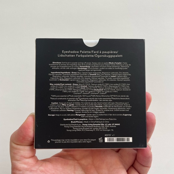 NWT Savvy Minerals Young Living Royal Winter Shadow Essentials Eyeshadow Palette - Picture 6 of 8